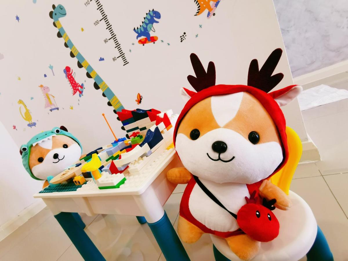 Legoland 3Min Lakeview Happyrainbowsuite 7Pax 2R2B ヌサジャヤ エクステリア 写真