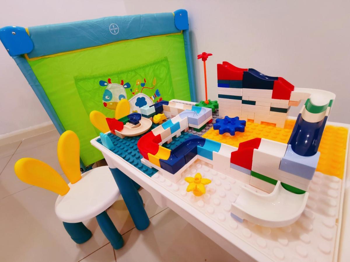 Legoland 3Min Lakeview Happyrainbowsuite 7Pax 2R2B ヌサジャヤ エクステリア 写真